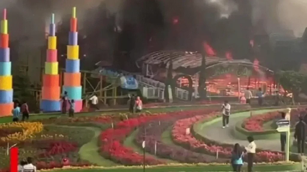 Misteri Terpecahkan! Kebakaran Taman Bunga Celosia Bandungan, Ini Alasan di Balik Tragedi!