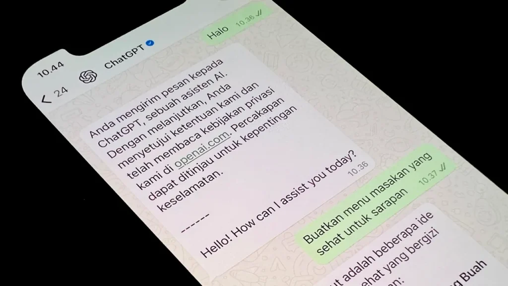ChatGPT Buatan OpenAI Kini Hadir di WhatsApp